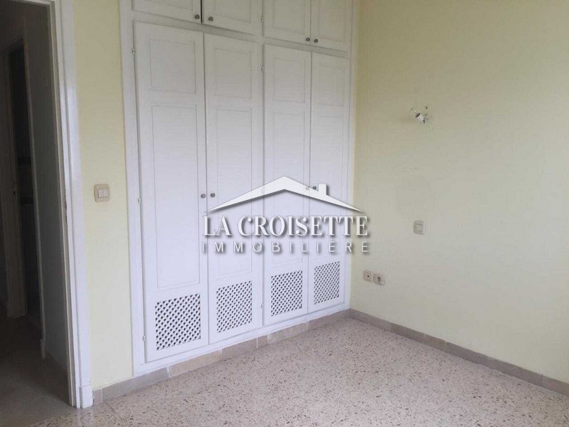 Appartement meublé S+2 vue sur mer à La Marsa