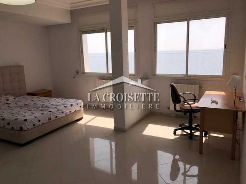 Appartement vue sur lac S+2 meublé aux Berges du Lac 1