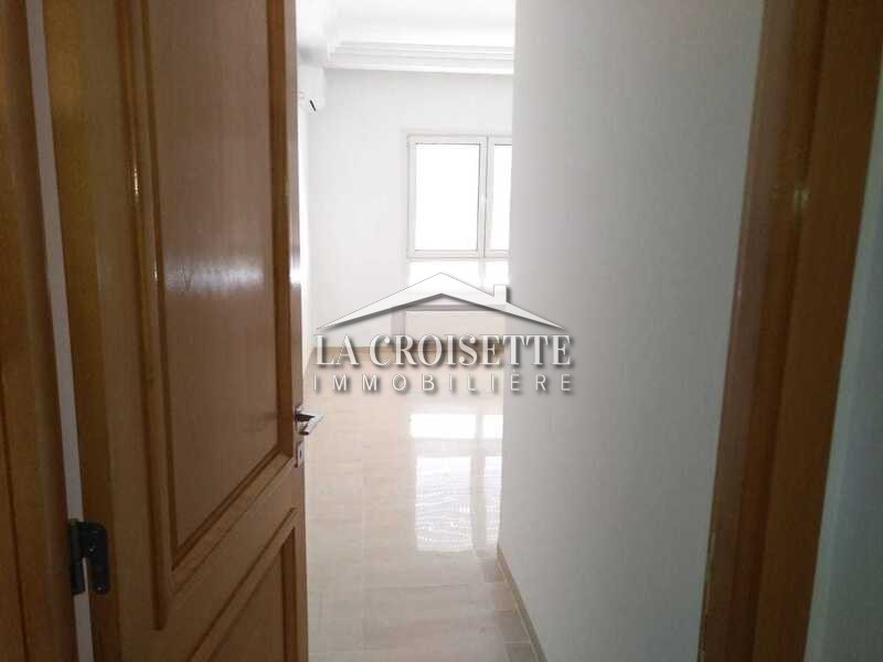 Un appartement S+3 à la Soukra