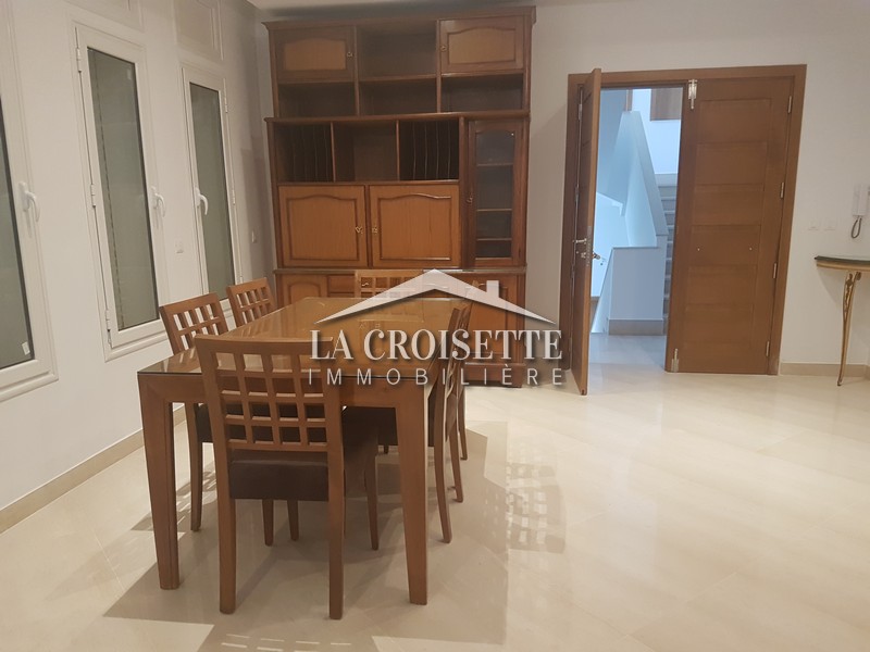 Appartement S+4 meublé à La Marsa