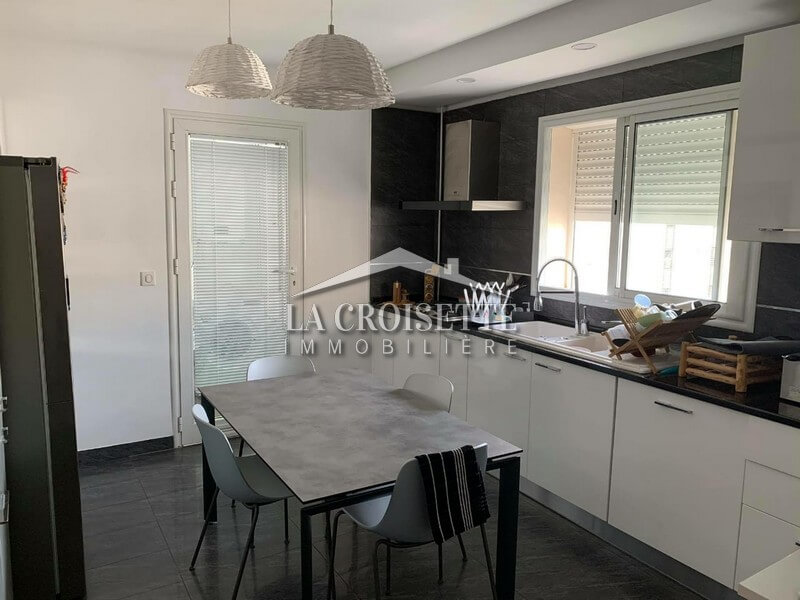 Appartement S+4 avec chambre de service aux Jardins de Carthage