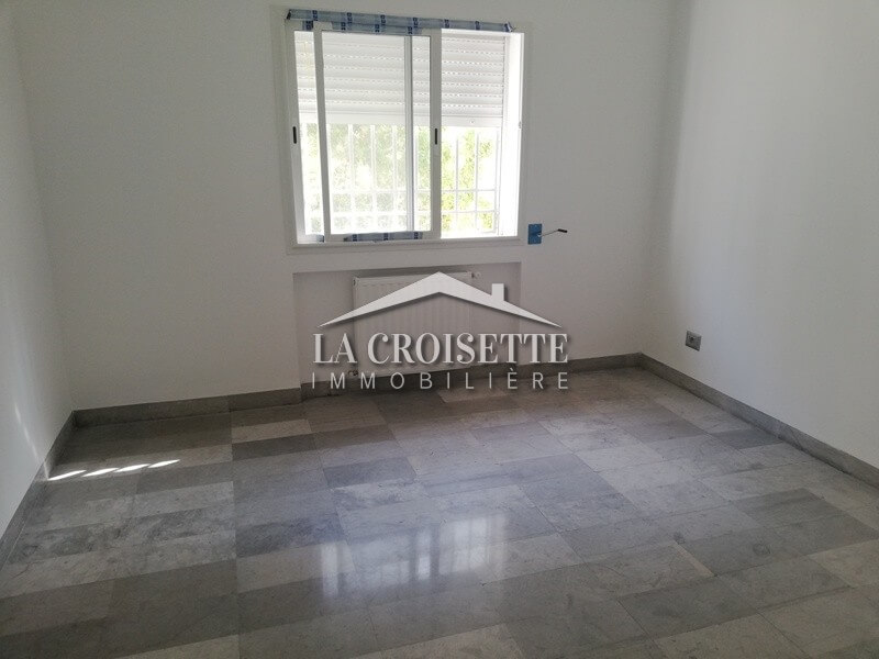 Appartement S+2 avec jardin à La Soukra 