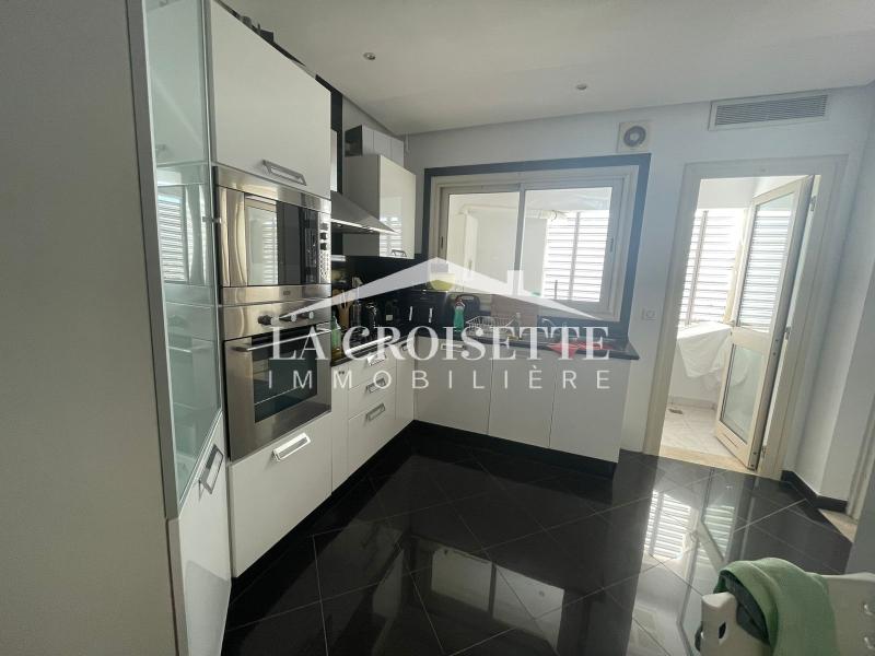 Appartement vue sur lac S+2 meublé aux Berges du Lac 1