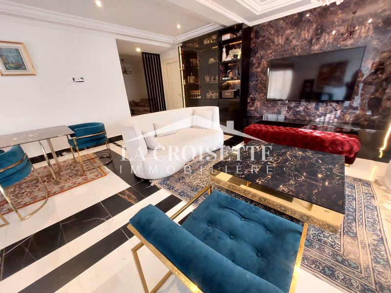Appartement meublé S+4 avec piscine à La Soukra