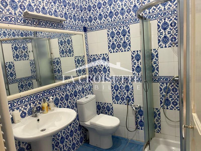 Rez-de-chaussée de villa avec terrasse S+3 semi-meublé à La Marsa