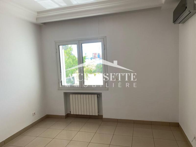 Appartement S+3 à La Marsa