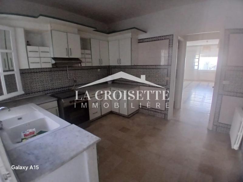 Appartement S+3 à La Marsa