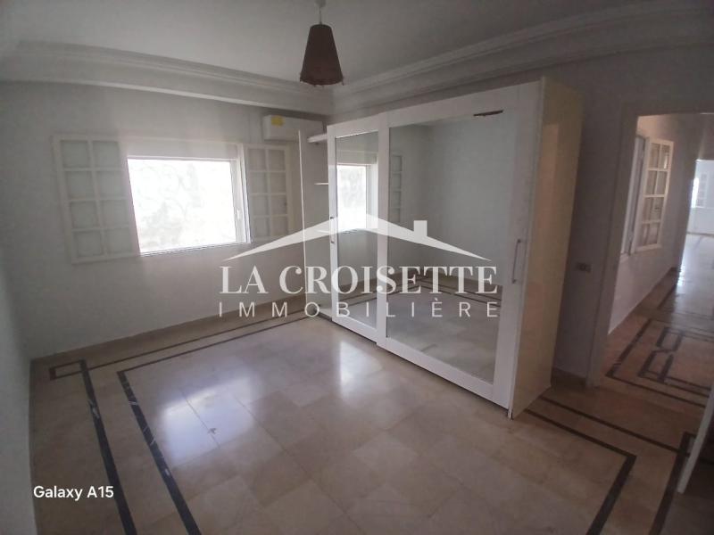Appartement S+3 à La Marsa