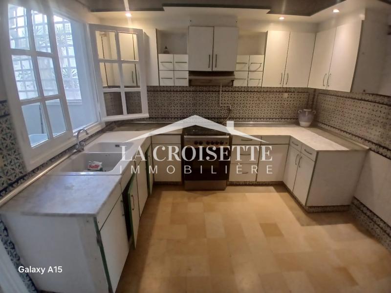 Appartement S+3 à La Marsa
