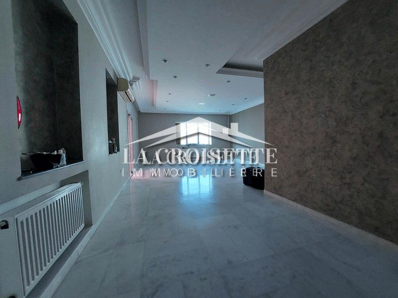 Appartement S+4 avec terrasse à Ain Zaghouan El wahat