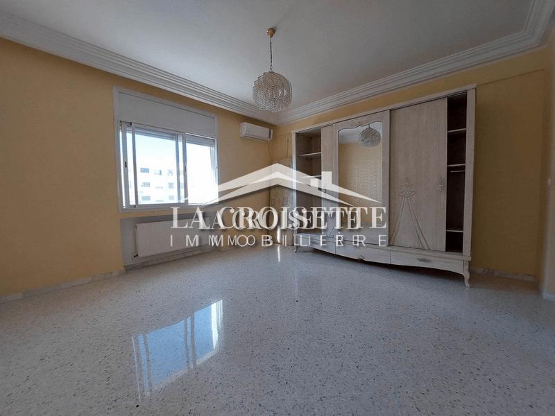 Appartement S+4 avec terrasse à Ain Zaghouan El wahat