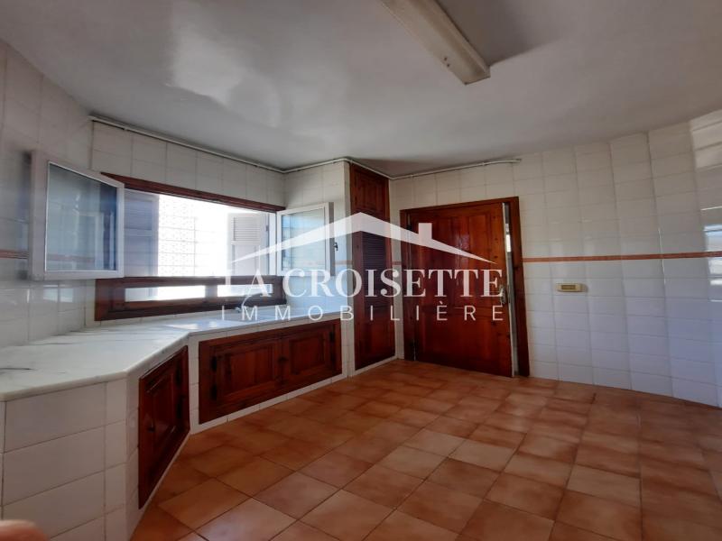 Appartement S+2 avec terrasse à Ain Zaghouan Sud