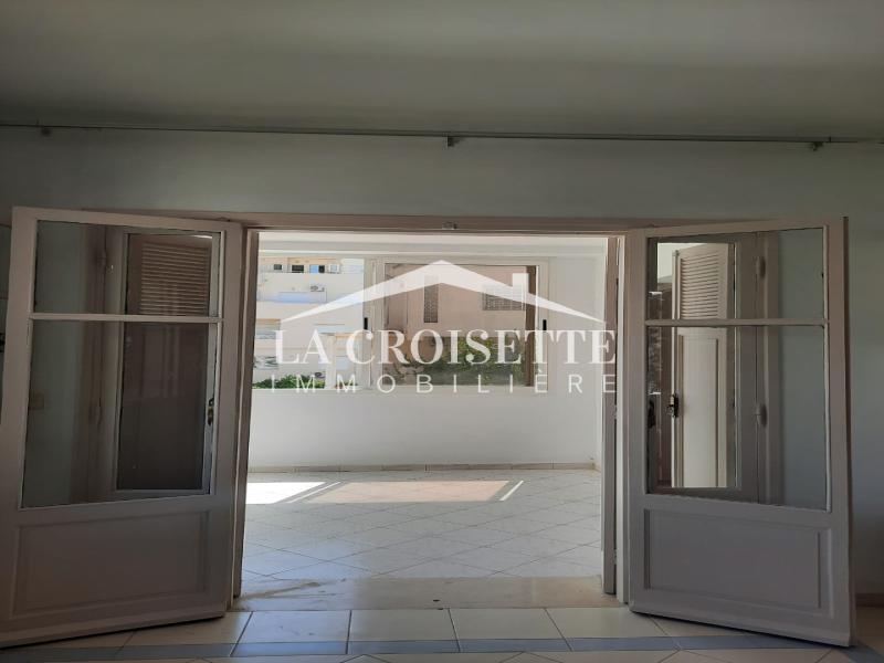 Appartement S+2 avec terrasse à Ain Zaghouan Sud