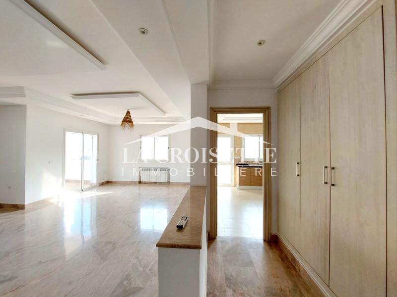 Appartement S+3 avec terrasse à Gammarth