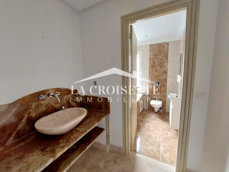 Appartement S+3 avec terrasse à Gammarth