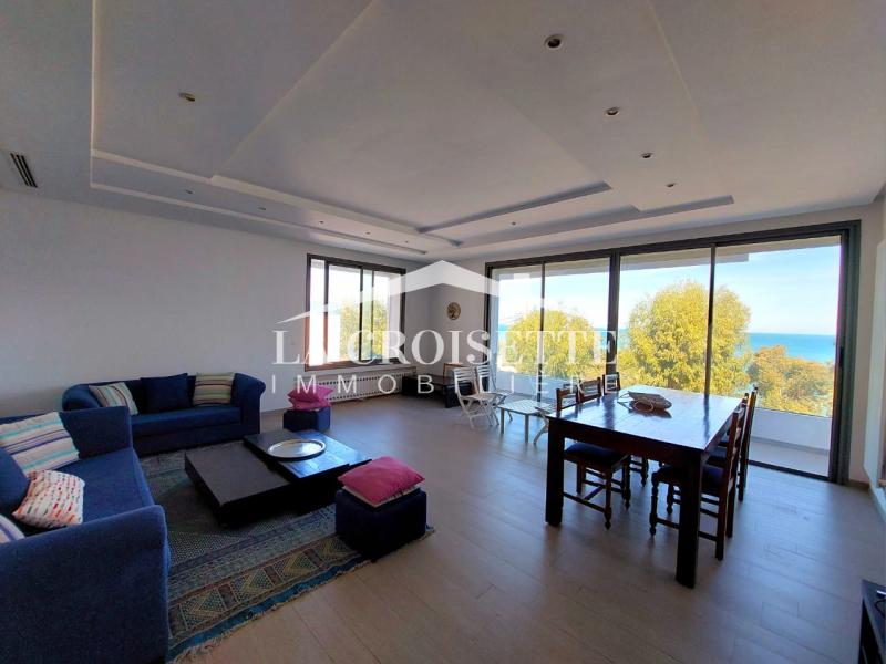 Appartement meublé S+3 vue sur mer avec terrasse à La Marsa