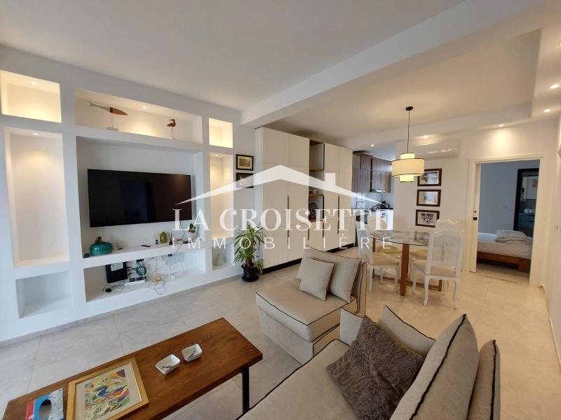 Appartement meublé S+2 pieds dans l'eau à La Marsa