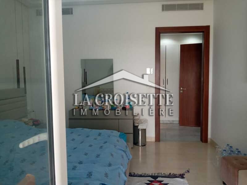 Appartement S+3 avec chambre de service aux Jardins de Carthage