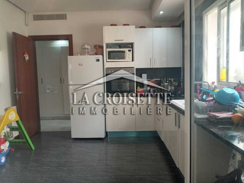 Appartement S+3 avec chambre de service aux Jardins de Carthage