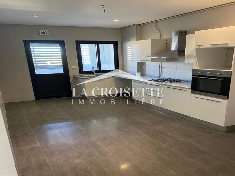 Appartement S+4 à La Marsa