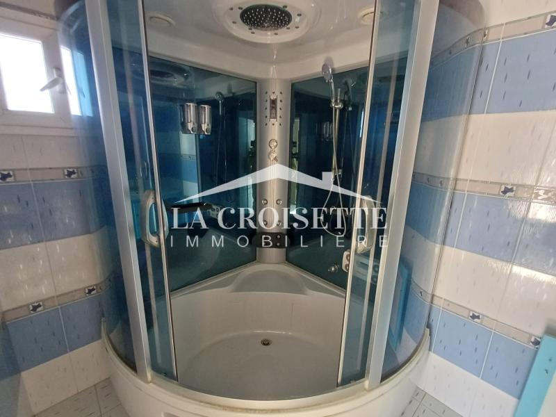 Etage de villa S+4 à La Marsa