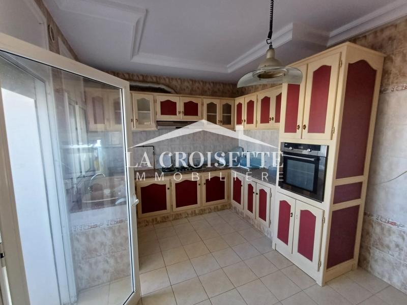 Etage de villa S+4 à La Marsa