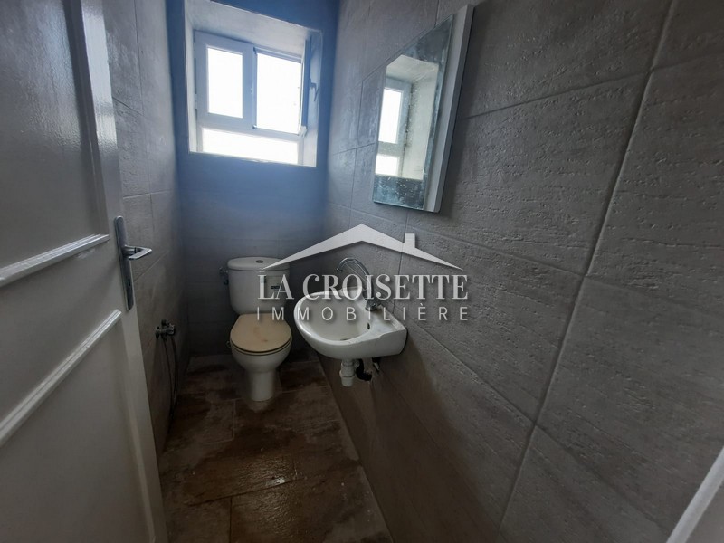 Appartement S+4 avec terrasse à Marsa Plage