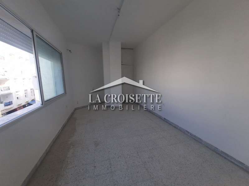 Appartement S+4 avec terrasse à Marsa Plage