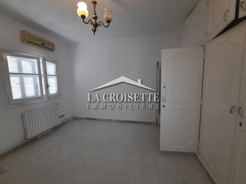 Appartement S+4 avec terrasse à Marsa Plage