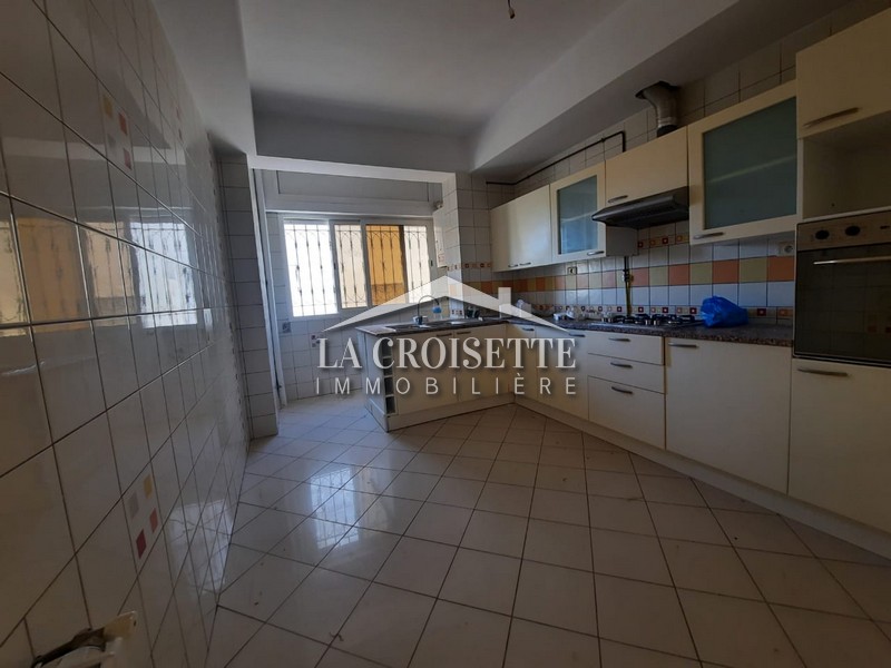 Appartement S+4 à Ain Zaghouan Nord