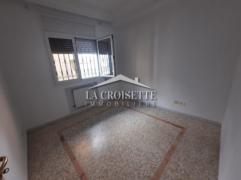 Appartement S+4 à Ain Zaghouan Nord