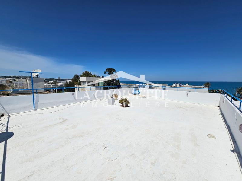 Etage de villa meublé S+2 vue sur mer à La Marsa