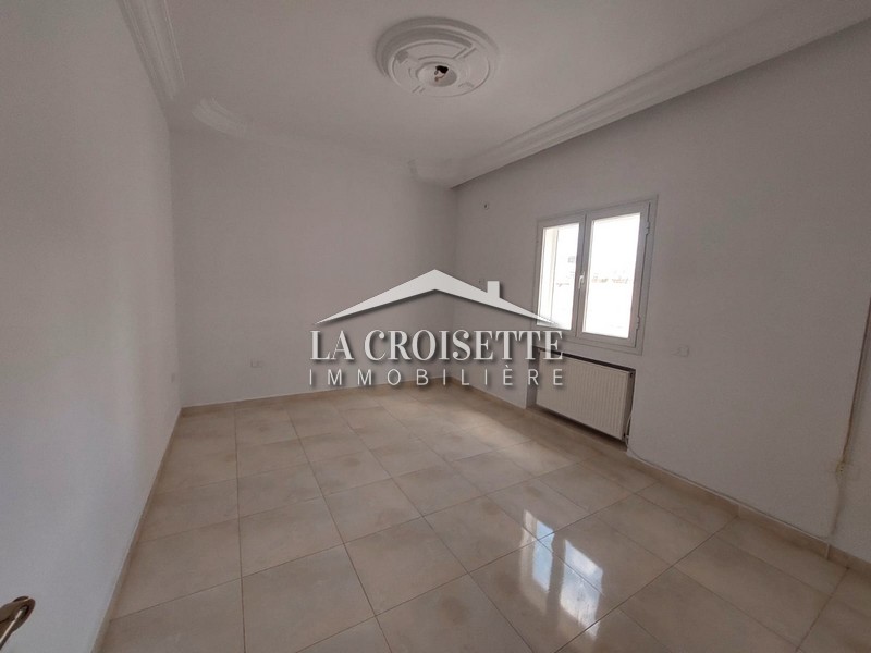 Appartement S+3 à La Marsa