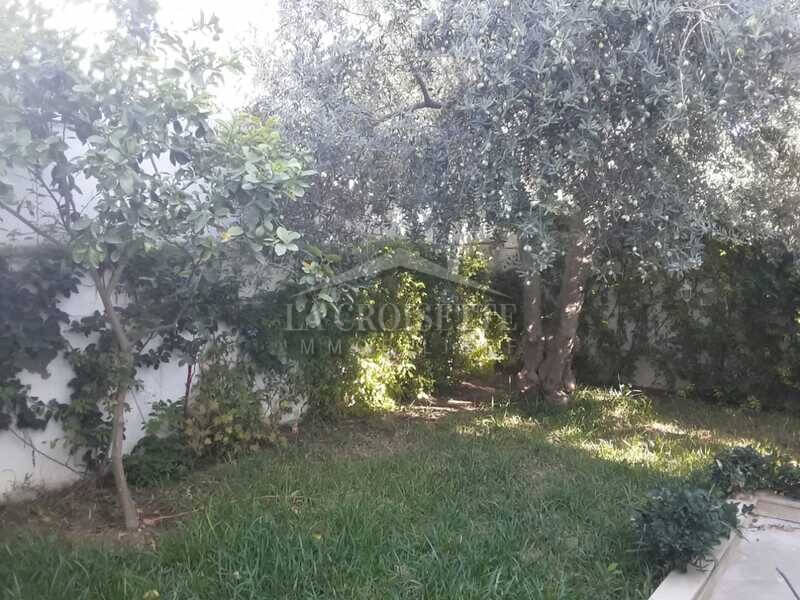 Rez-de-chaussée S3 meublé avec jardin à Ain Zaghouan 