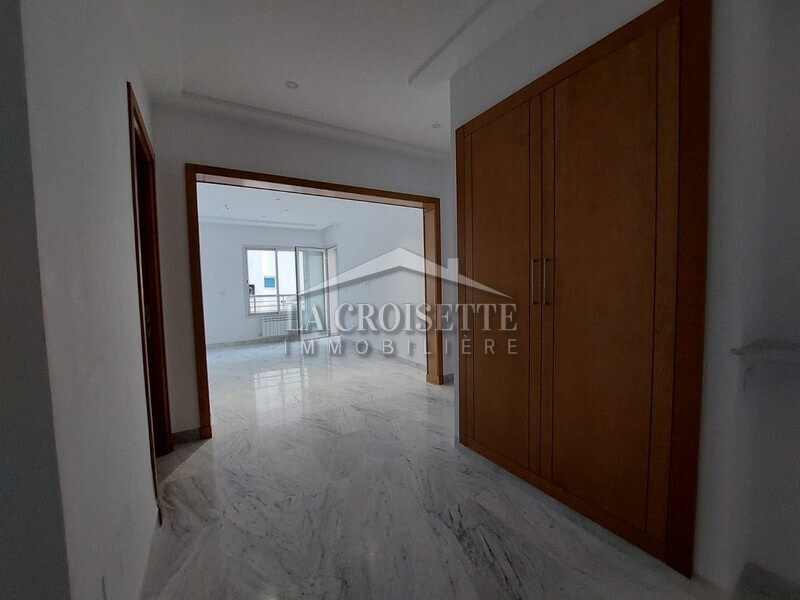 Appartement S+3 à La Soukra 