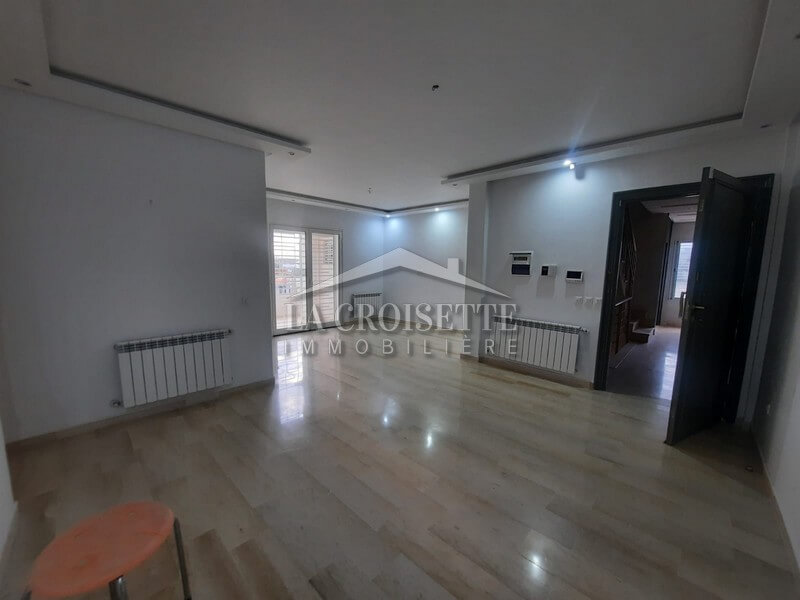 Appartement S+3 à Ain Zaghouan Nord