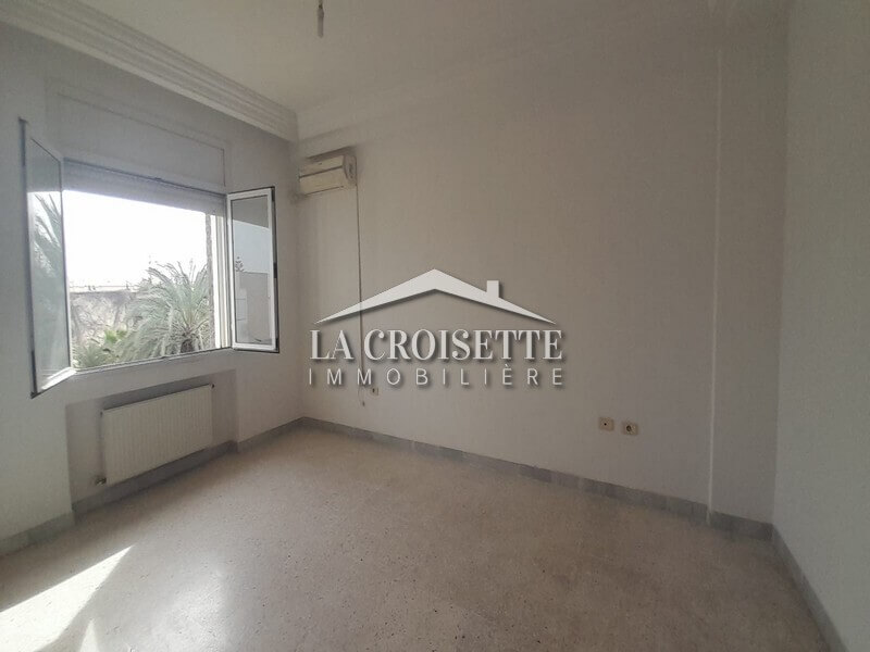 Appartement S+3 à La Soukra