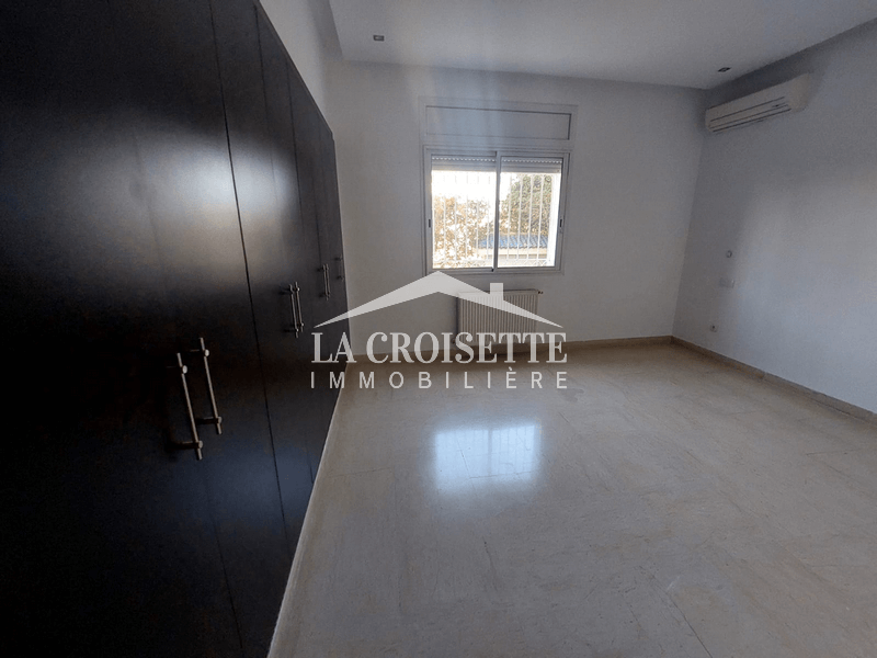 Appartement S+3 avec jardin à La Marsa