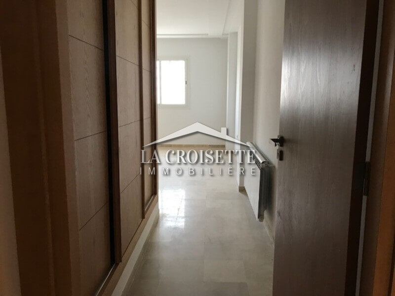 Appartement S+4 à Ain Zaghouan El Wahat