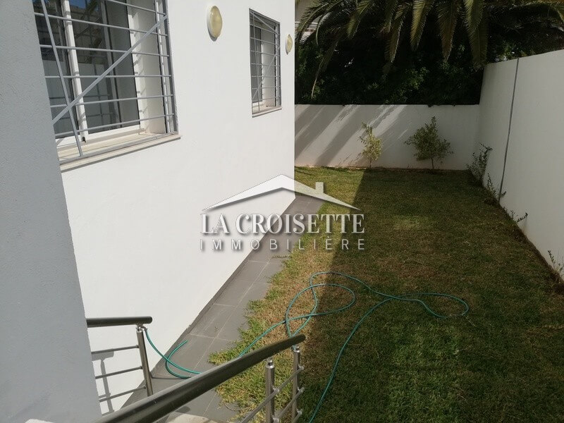 Un appartement S+3 avec jardin à La Soukra