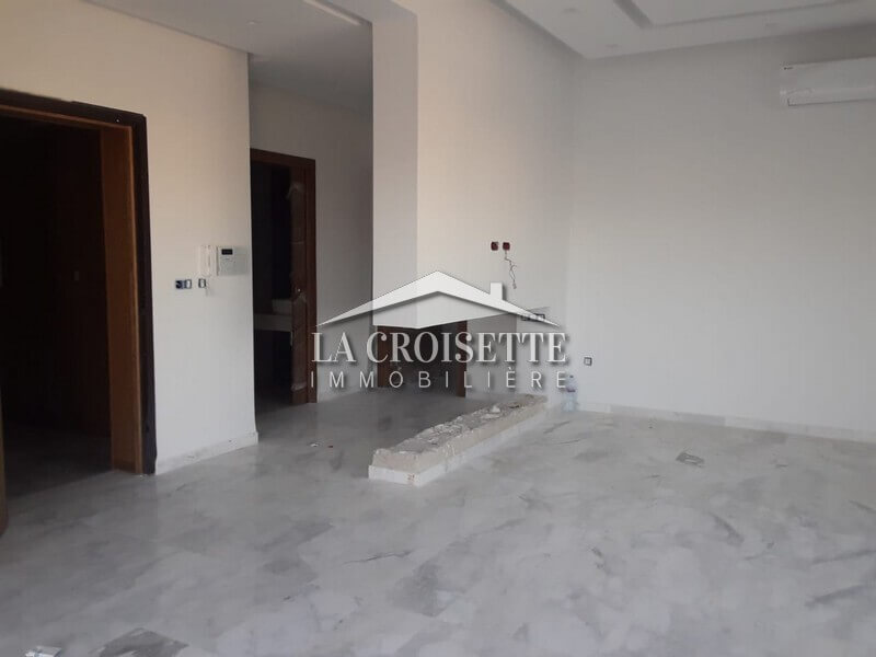 Penthouse S+3 à La Soukra 