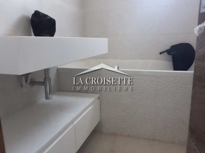 Penthouse S+3 à La Soukra 