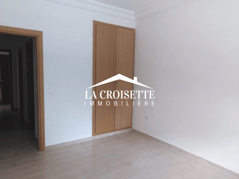 Appartement S+3 à La Soukra