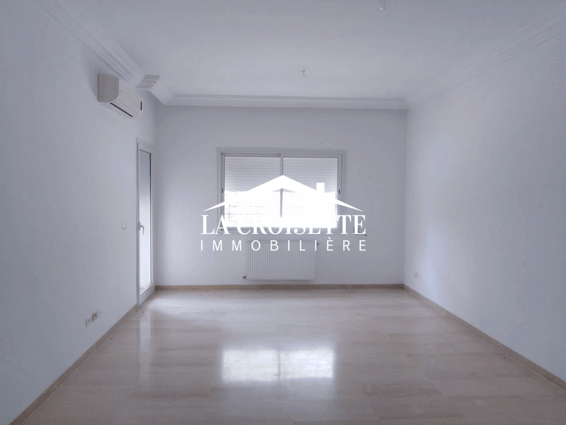 Appartement S+3 à La Soukra