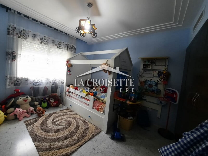 Appartement S+4 avec chambre de service à Ain Zaghouan Nord