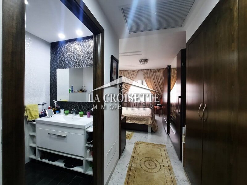 Appartement S+4 avec chambre de service à Ain Zaghouan Nord