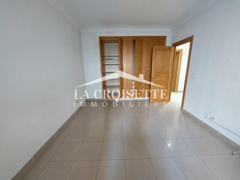 Appartement S+3 avec terrasse à La Marsa