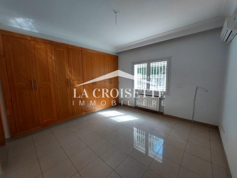 Appartement S+3 avec terrasse à La Marsa