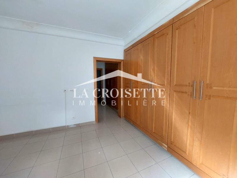 Appartement S+3 avec terrasse à La Marsa