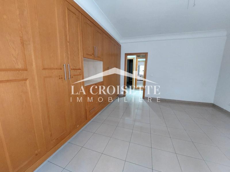 Appartement S+3 avec terrasse à La Marsa